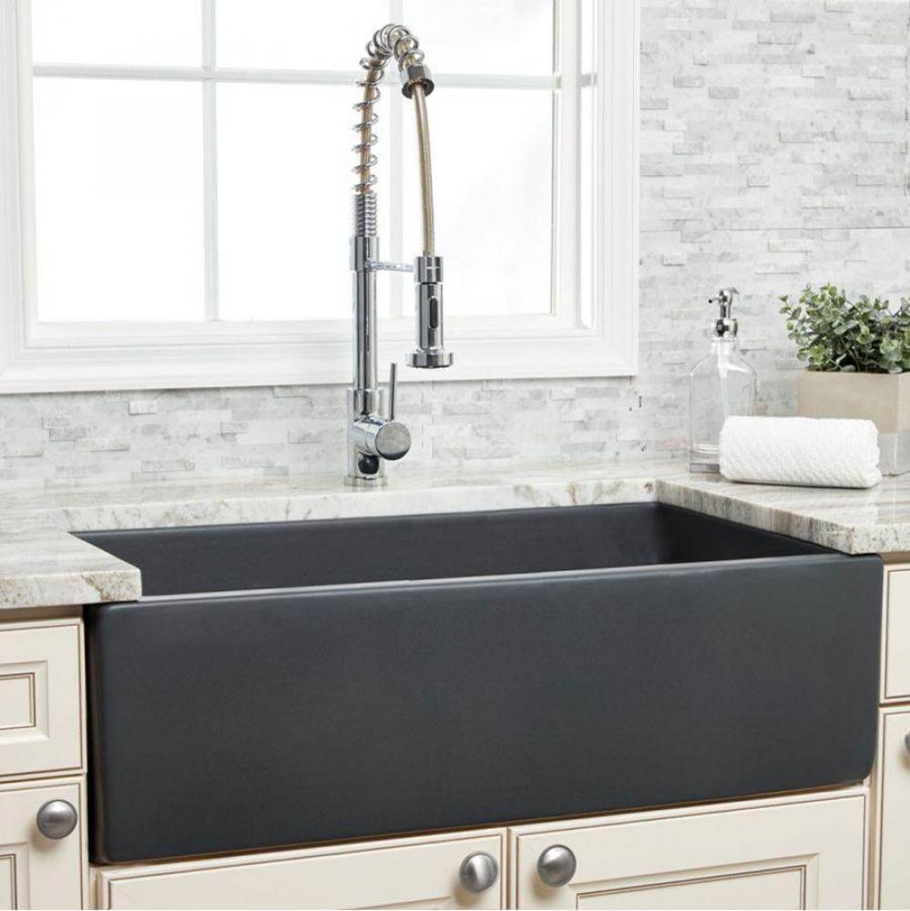 33&apos;&apos; x 18&apos;&apos; Reversible Fireclay Farmhouse Sink