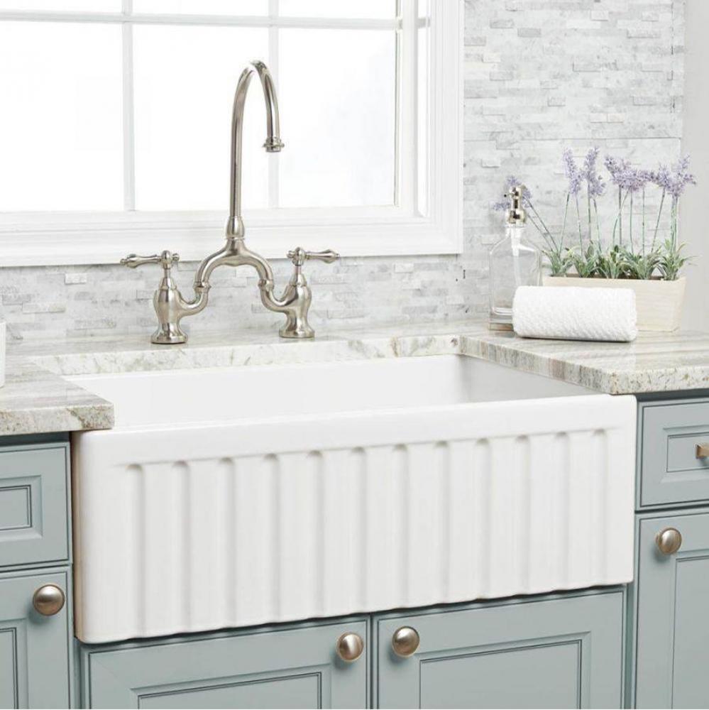 30&apos;&apos; x 18&apos;&apos; Reversible Fireclay Farmhouse Sink